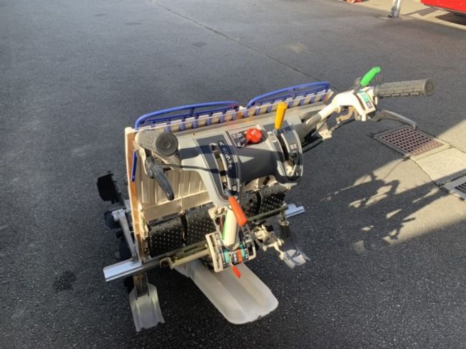 田植機 PC25D-70 写真４